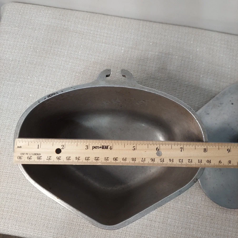 Vintage Cast-Rite Ware Cast Aluminum Pot with Lid Triangular Heart‎ Shape Pan